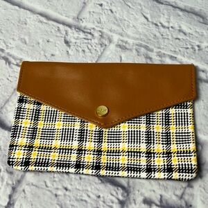2/$7‼️ Ipsy Yellow Plaid and Leather Snap Closure Clutch Makeup Bag